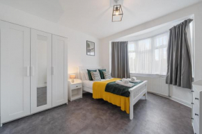 4-Bed House Ideal for Families and Corporate Stays